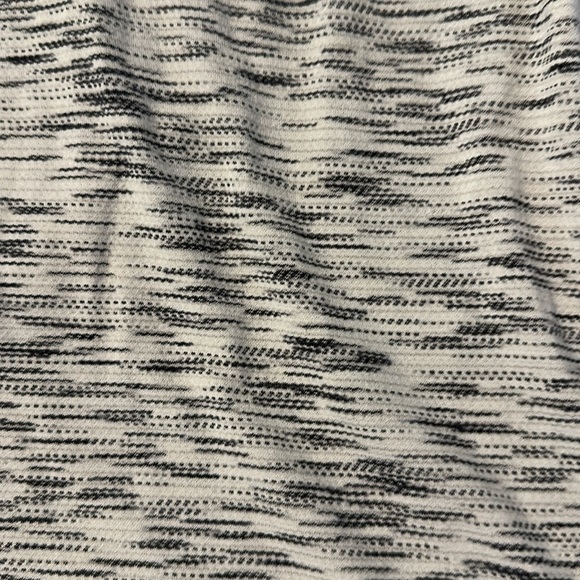 Lululemon Women’s Sz 4 On‎ Track Athletic Workout Racer Back Sleeveless Tank Top - Picture 9 of 9